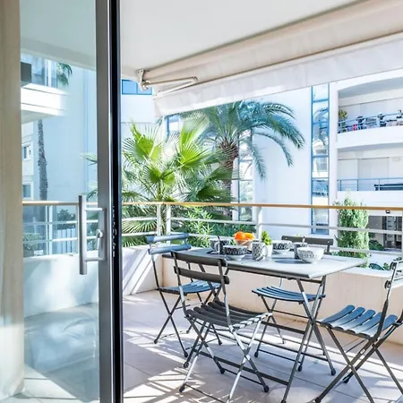 1-br Swimming Pool 100m From The Beaches 아파트