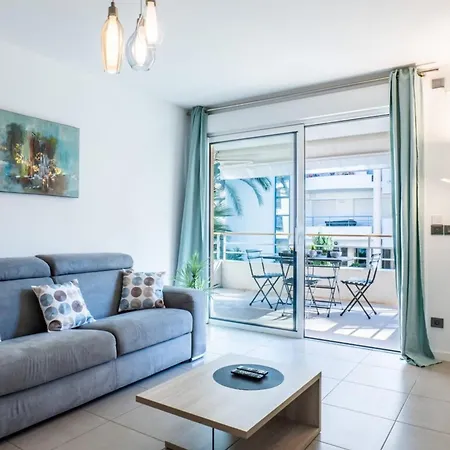 1-br In Palm Swimming Pool